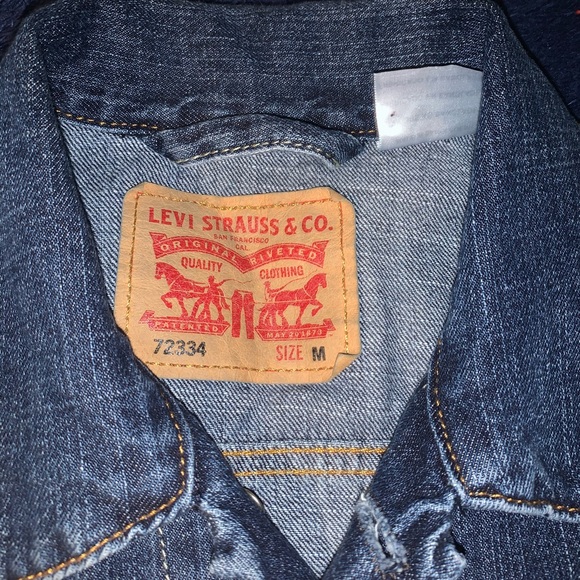 Jean jacket - Picture 1 of 3